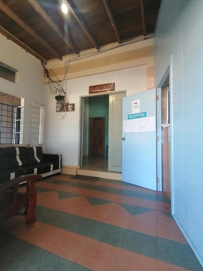 Fbs Inn Dungun Exterior foto